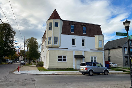 127 Auburn Apartments
